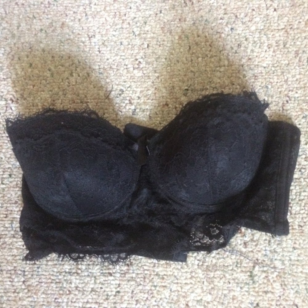 Strapless Lace Black bra